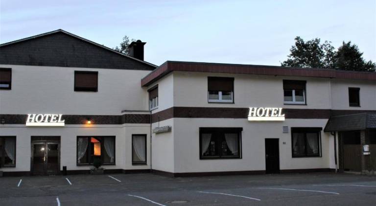 Hotel Alsterquelle 24h Check-in, Free Parking and WiFi — photo 3