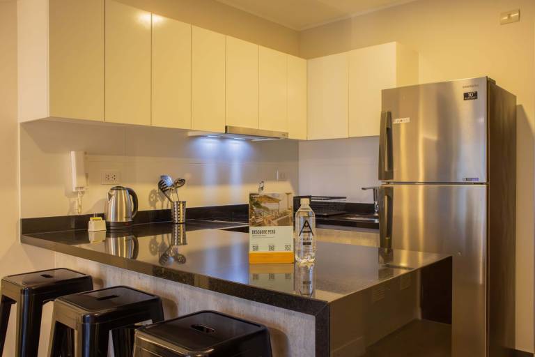 Family-friendly apartment with pool & fast internet | Pet-friendly — photo 3
