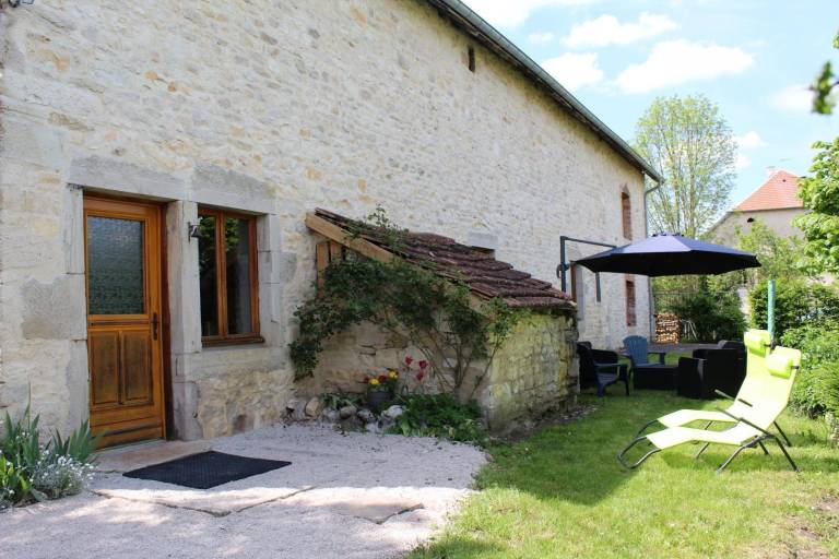Gite with garden, terrace & grill | Dogs allowed — photo 2