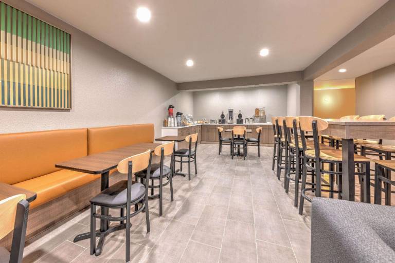 Hawthorn Extended Stay by Wyndham Bedford / Dallas — photo 5