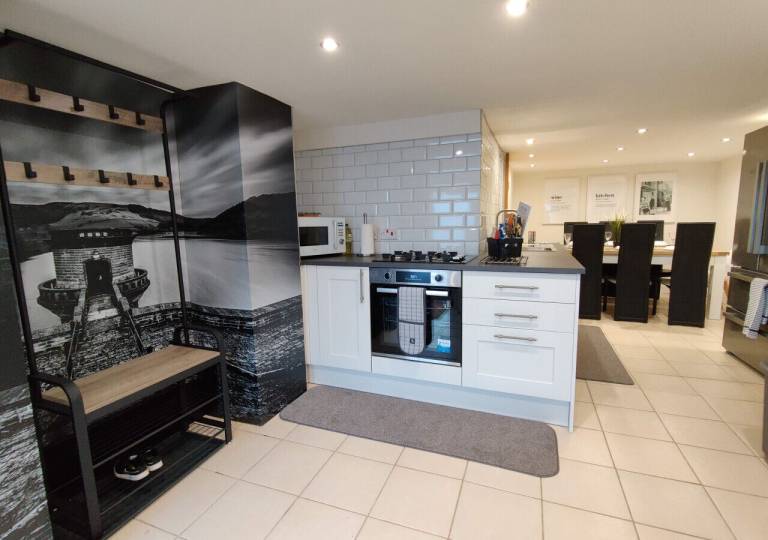 House Whaley Bridge