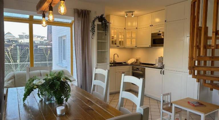 Beautiful rental apartment with yard, terrace & BBQ | Next to the beach | Pet-friendly — photo 4