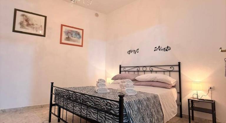 House with 2 rooms for 4 persons — photo 2