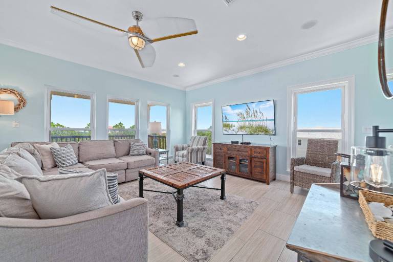 Child-friendly beautiful house with private pool & barbecue | Pets allowed — photo 2