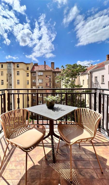 Quiet and cozy near city center, balcony — photo 4