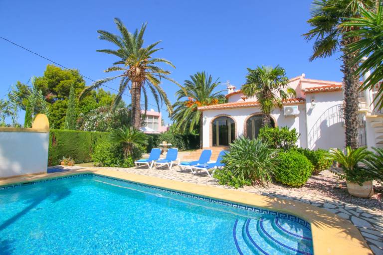 Villa with private pool, patio & yard — photo 2