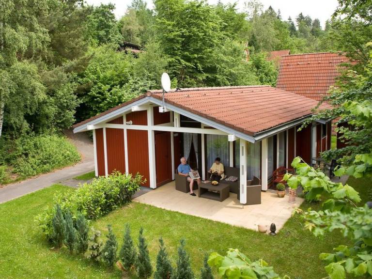 Vacation home with pool, garden & barbeque | Nature view — photo 2