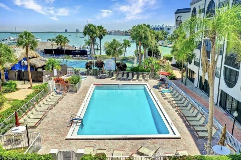 Condo  Marco Island