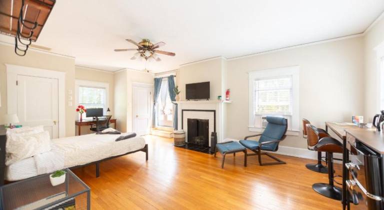 Charming rental apartment | Suitable for remote work | Pets are welcome — photo 2