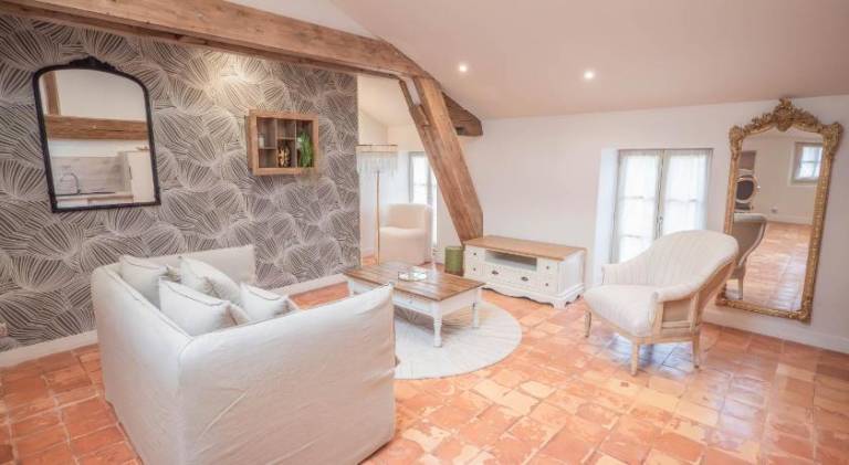 Lovely serviced apartment with garden, patio & sauna | Pets allowed — photo 4