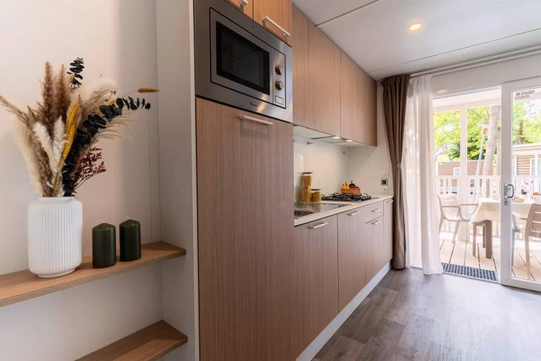 Mobile home with patio — photo 4