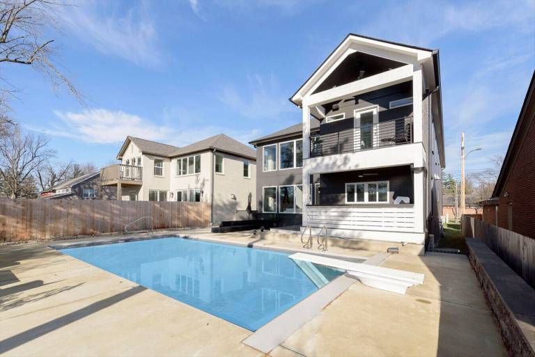 House Nora / Far Northside