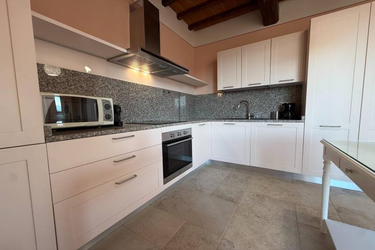 Holiday apartment with pool & terrace — photo 4