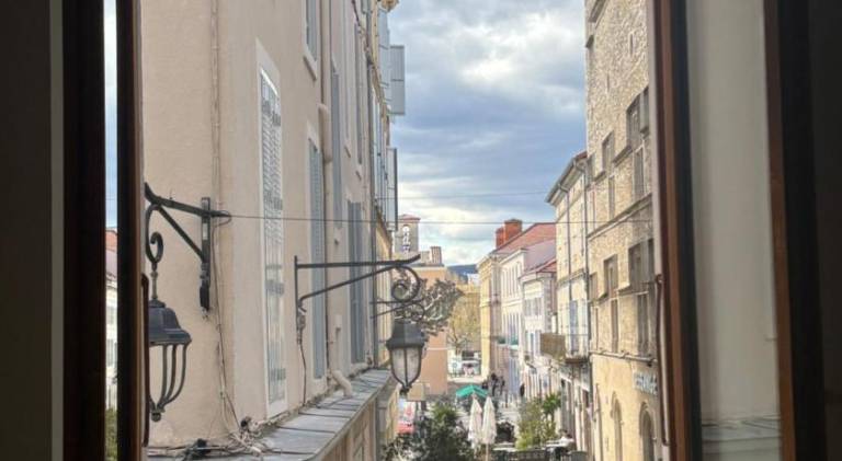 Holiday apartment with 1 room for 4 persons in Montélimar