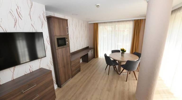 HotelJade-Ezüsthíd Hotel — photo 3