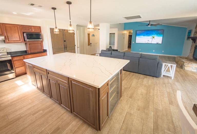 Beach house with Heated Pool, Hot Tub, Fire Pit, GAM RM, Mini&Disc Golf, 100" T. V — photo 5
