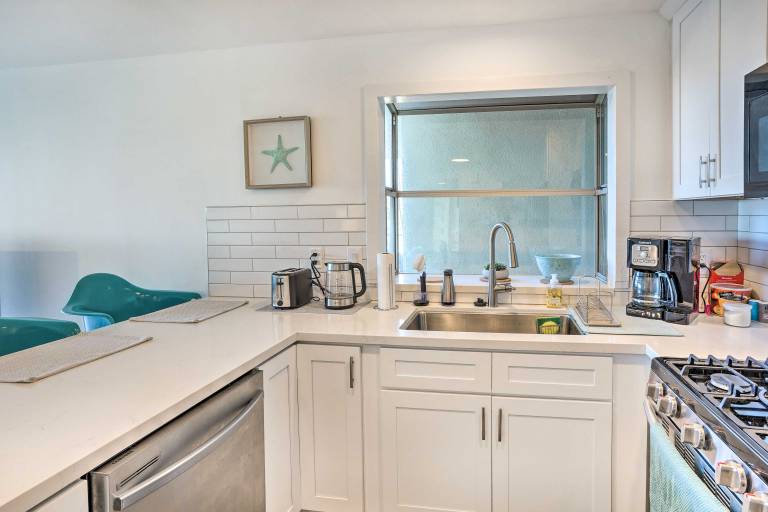 San Clemente Condo w/ Gorgeous Views: Near Beach! — photo 5