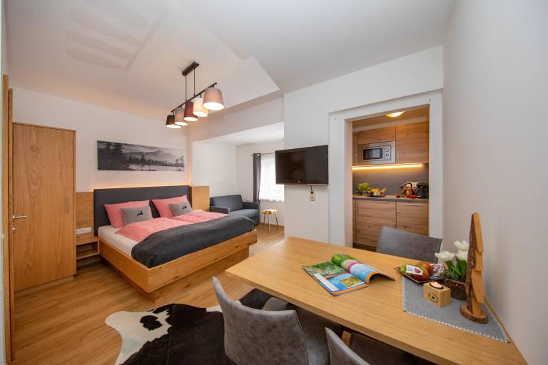 Ferienwohnung mit Pool in Zell am See, Zeller See f&uuml;r max. 3 Personen