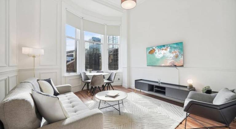 Lovely holiday apartment | Next to George Square | Dogs allowed in Glasgow