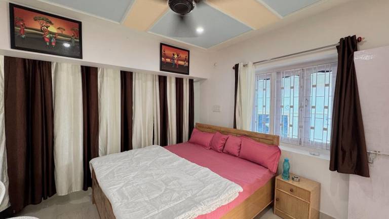 Bungalow with terrace — photo 2