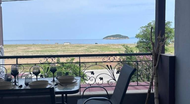 Beautiful house with terrace | Close to the beach | Good for workation | Pets are welcome — photo 3