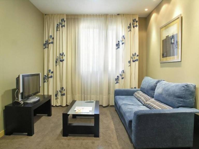 Blu Hotel Pamplona — photo 2