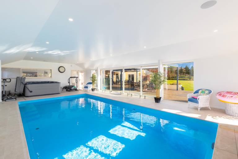Villa with garden, barbeque & pool | Suitable for remote work | Pets are welcome — photo 5