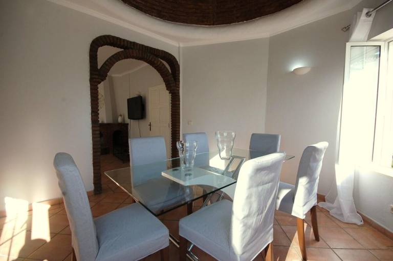 Fully equipped charming villa with yard, grill & pool | Perfect for remote work | Pets are welcome — photo 3