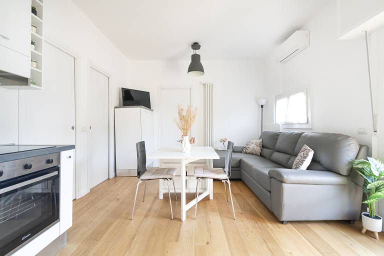 Fully equipped apartment | Next to Milano Centrale railway station | Dogs allowed — photo 5