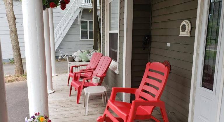Colonial Charm Inn Bed & Breakfast — photo 5