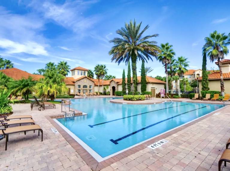 Child-friendly condo with hot tub, patio & heated pool | Dogs allowed — photo 3