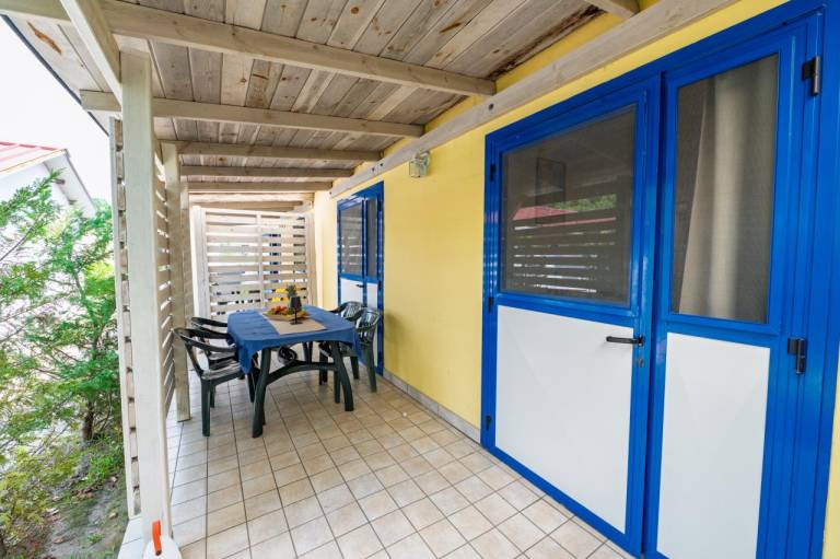 Bungalow with pool, terrace & barbeque — photo 3