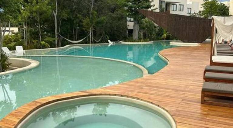 Apartment with pool in Tulum