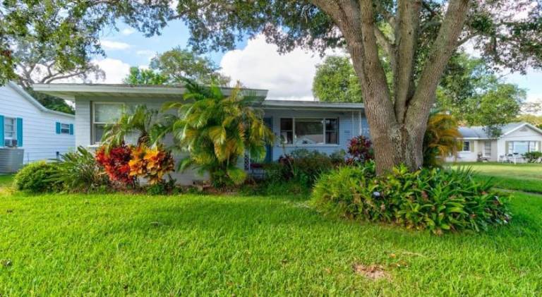 626 m&sup2; Ferienhaus