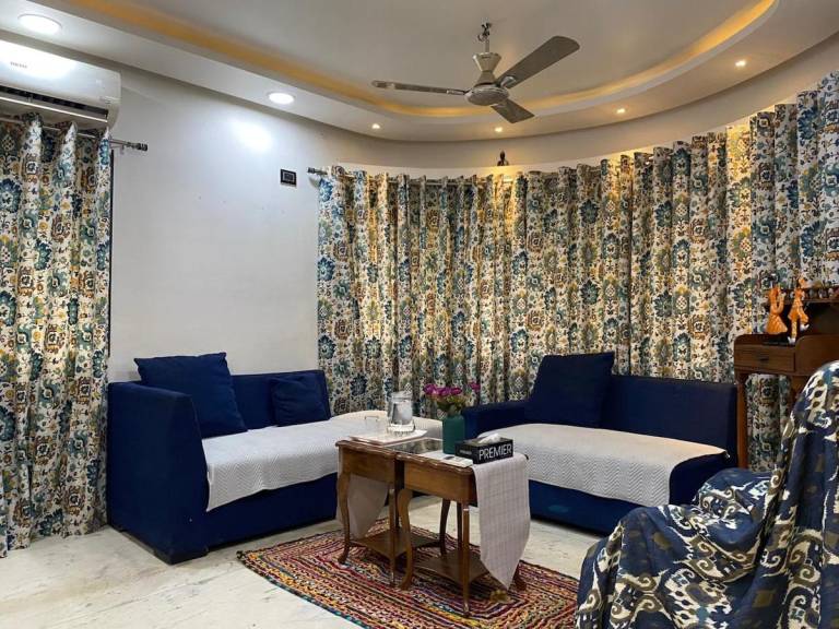 House with 3 rooms for 8 persons in Mumbai