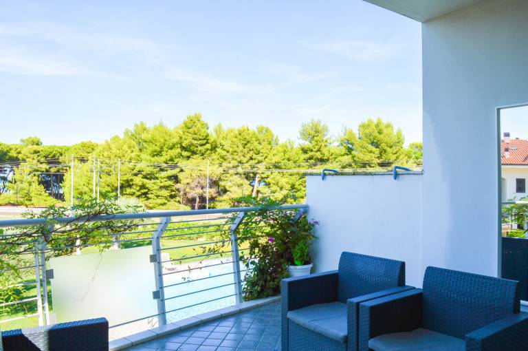 Fully equipped lovely apartment with pool, yard & patio | Sea view | Next to the beach | Dogs allowed — photo 3