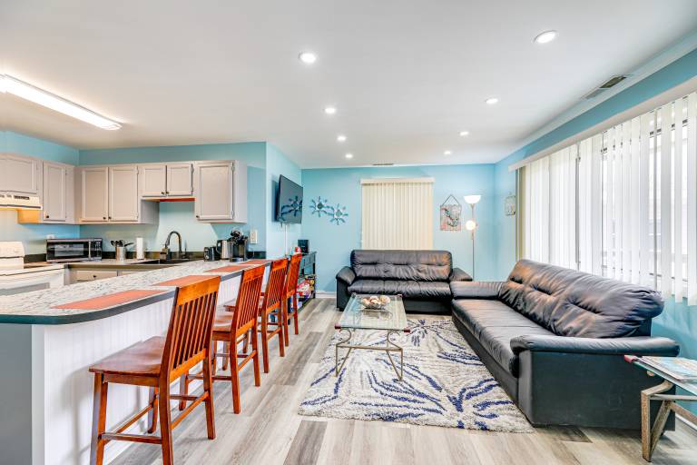 Ocean City Condo 2 Blocks to Beach & Boardwalk