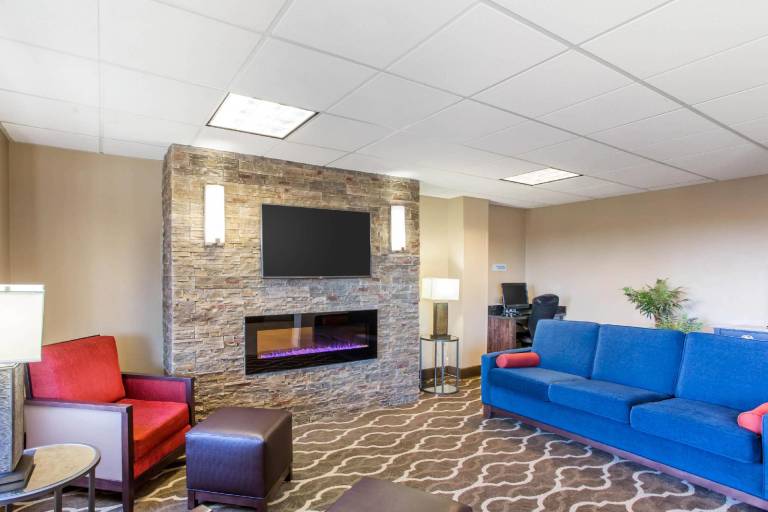 Comfort Inn Franklin Highway 96 — photo 3