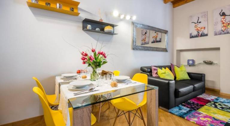 Children-friendly nice apartment with terrace | Next to Como Cathedral | Good for workation | Pets allowed — photo 3