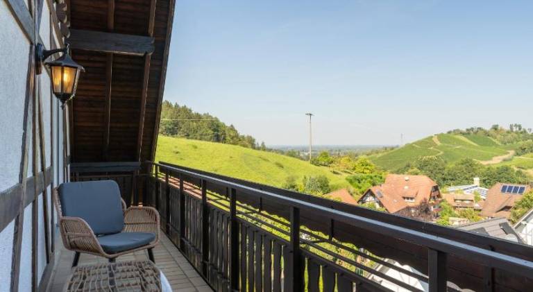 Charming holiday apartment with patio & garden | Suitable for remote work | Pets are welcome — photo 2