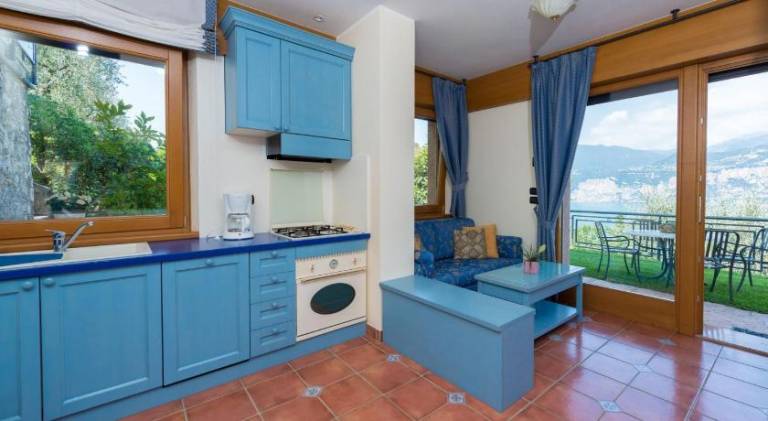 Wonderful holiday apartment with pool, garden & barbecue | Pet-friendly — photo 5
