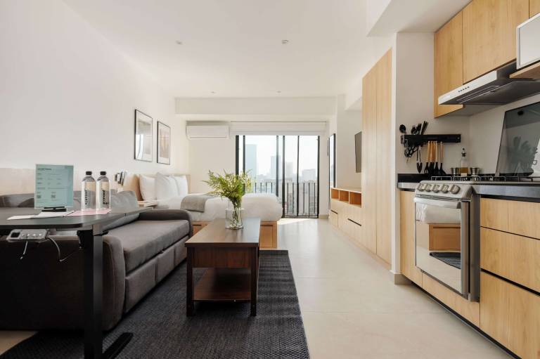 w Engaging Loft w Balcony in Tabacalera