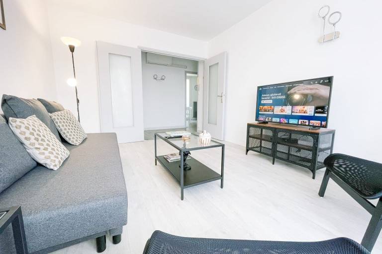 Rental apartment with 3 rooms for 6 persons — photo 2