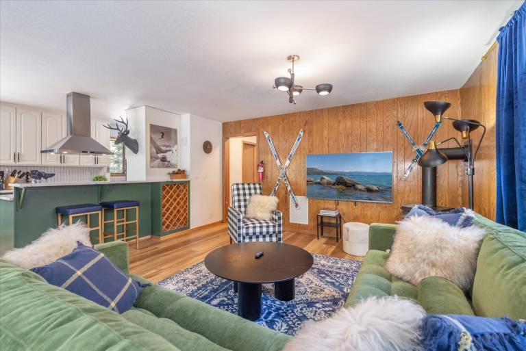 Donner Lake Outpost — photo 4