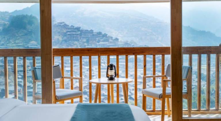 Xijiang Yunting Light Luxury Panoramic Hotel — photo 3