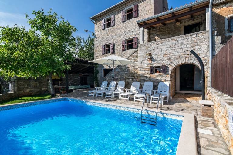 Ferienhaus  Zrenj
