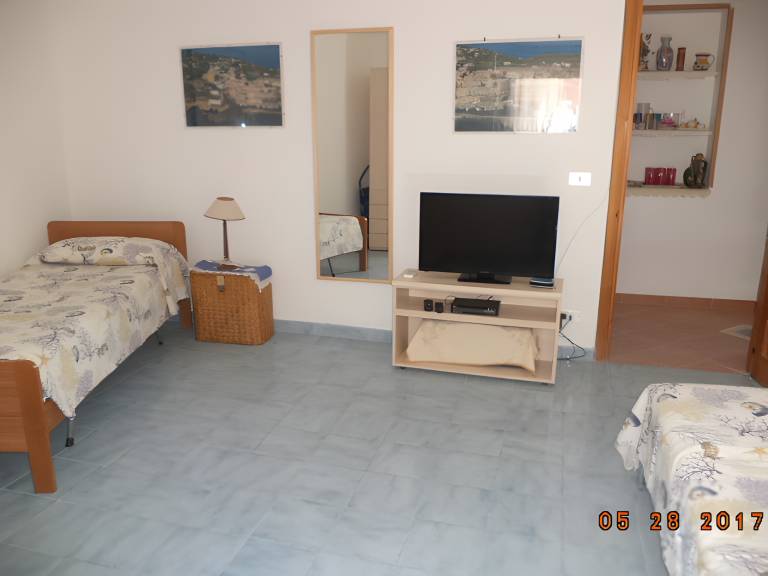 Villa with yard, patio & barbeque | Sea view — photo 4