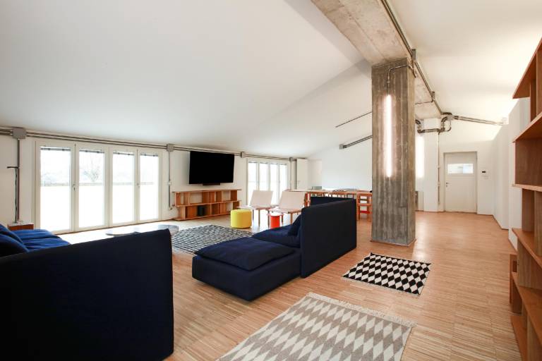 Pleasant rental apartment with patio | Pets allowed in Milan