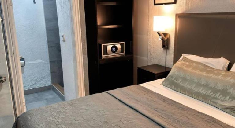 Hotel TJ Plaza in Tijuana