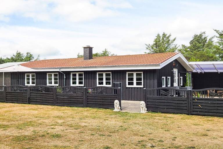 Ferienhaus mit Hund inNr. Lyngby Strand,   f&uuml;r max. 6 Personen